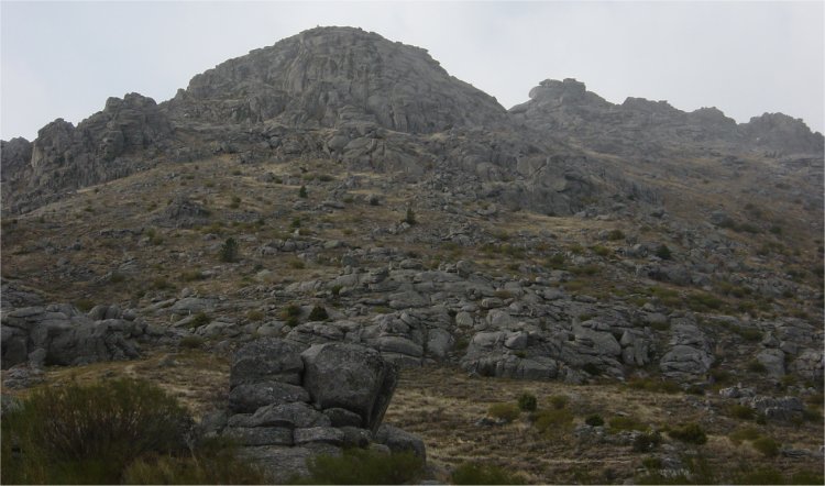 Collado Alfrecho, La Cabrera. Cancho de la Cruz y Cancho Gordo