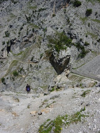 Segunda sombra desde Poncebos