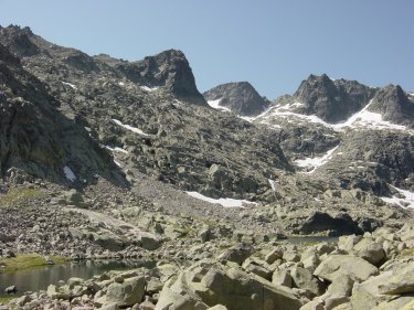 Laguna Medianera y Laguna Doncella