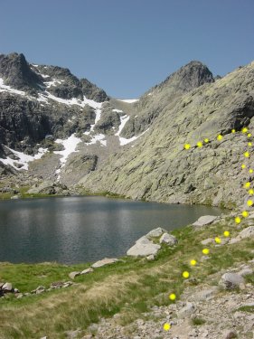 Laguna Doncella (Marcado con circulos amarillos el acceso para ver la Laguna Cimera)
