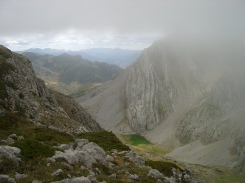 La Laguna Verde, al pie de la Pe�a Chana 2103 Mtos. Babia-Somiedo.