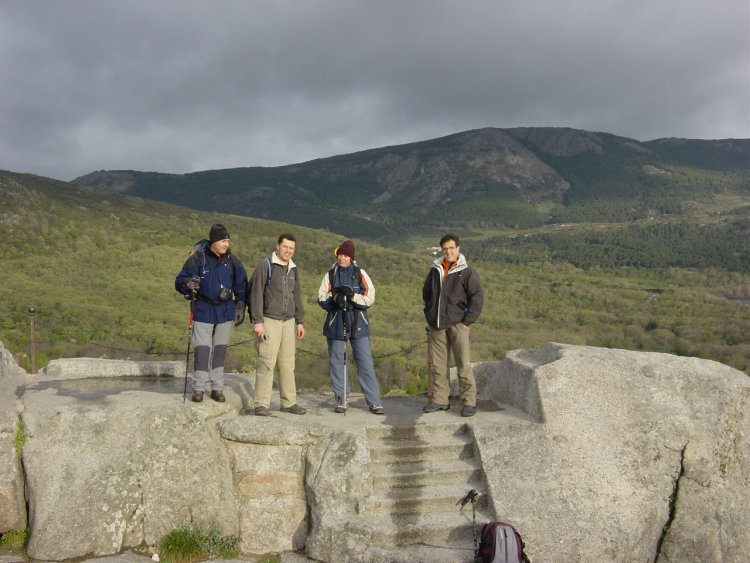 Silla de Felipe II. Lucas, Zoltan, Marta y Ángel Castro