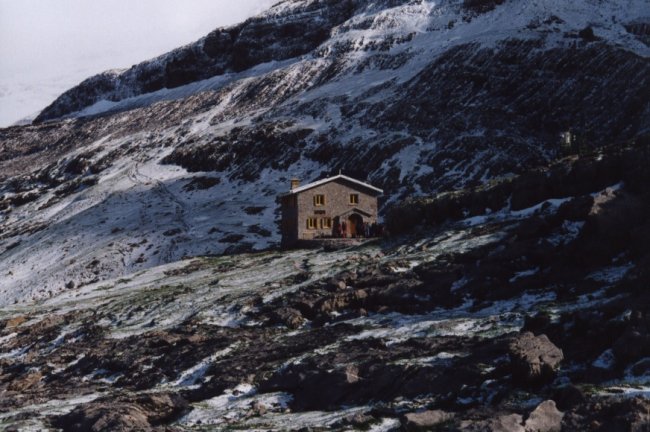Refugio Delgado Ubeda F.E.M.  2.160 mts. " Griz "