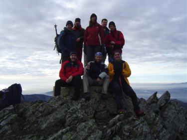 Cima Peña La Cabra. Castro, Javi, Marta, Zoltan, Carlos, Lucas, Silence y Juan Carlos