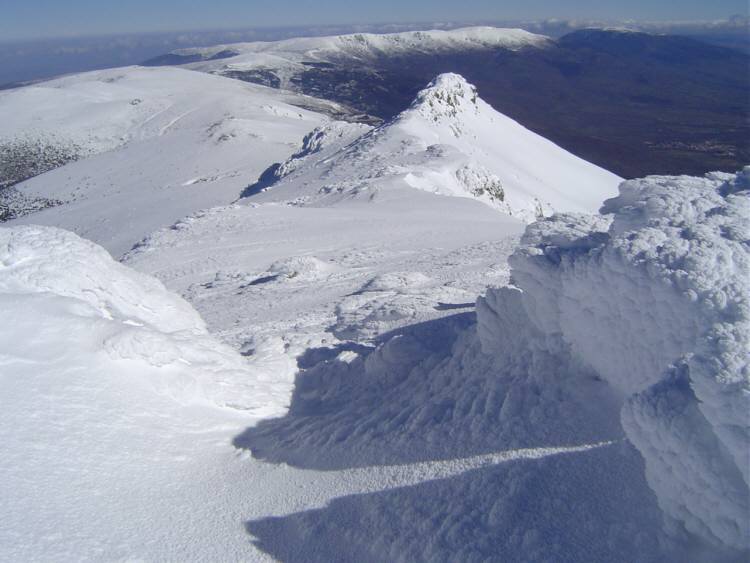 Los Claveles, Montes Carpetanos y el Valle del Lozoya, desde Pealara.