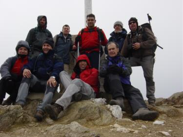 Javier, Zoltan, Miguel �ngel, �ngel Castro, �ngel, Rub�n, Lucas, Carlos y Antonio en la cima del Pico del Lobo "Sierra de Ayllon"