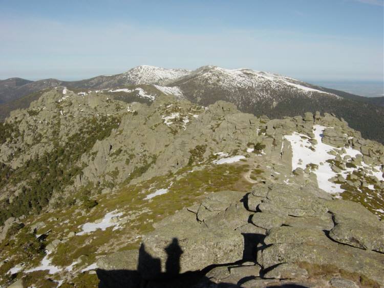 Crestas de Siete Picos, Mont�n de Trigo y La Mujer Muerta al fondo