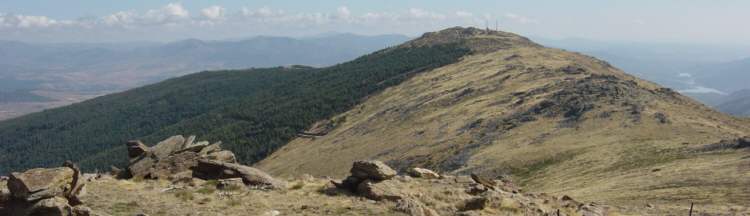 Pea Negra y El Atazar desde la cima del Mondalindo